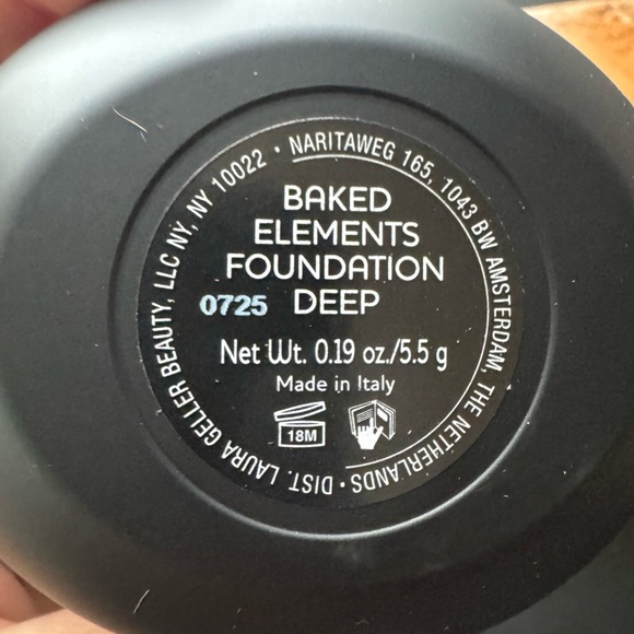 Laura Geller BAKED ELEMENTS Foundation, Deep .19 oz - Picture 7 of 10